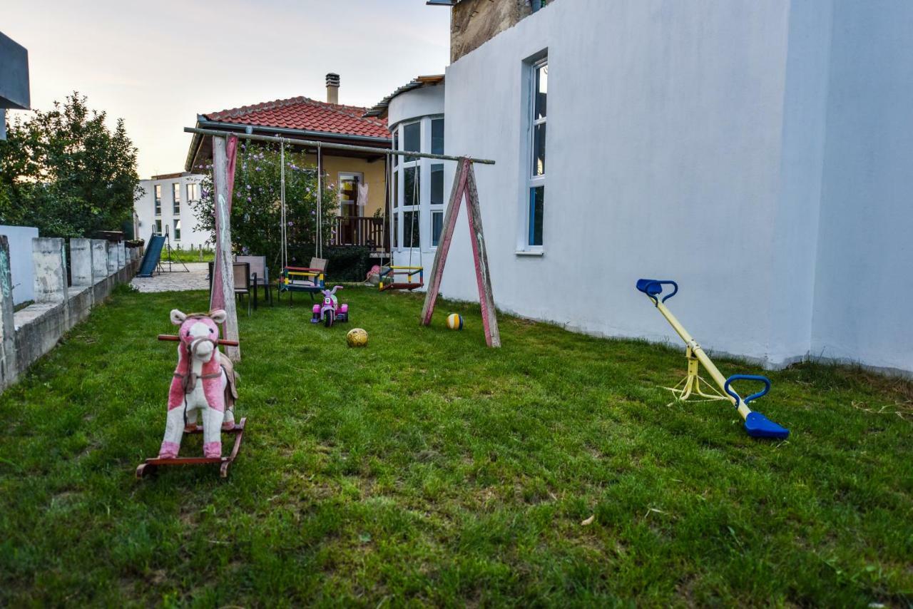 S Apartments Ulcinj Exterior photo